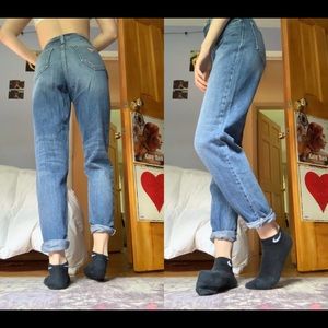 Guess High-Waisted Mom Jeans Size 24/25